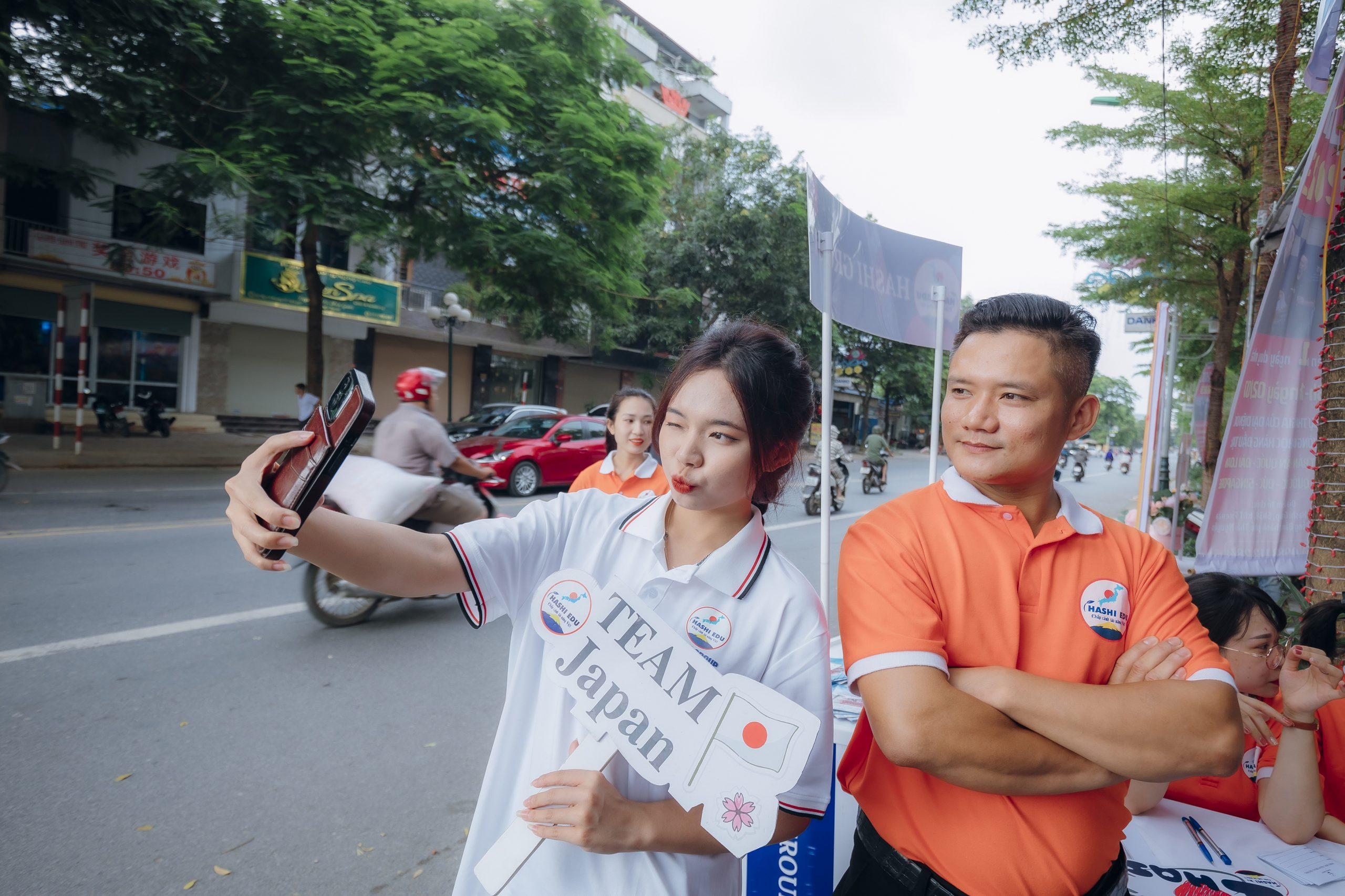 CHECK-IN HASHI RINH QUÀ MÊ LY!!