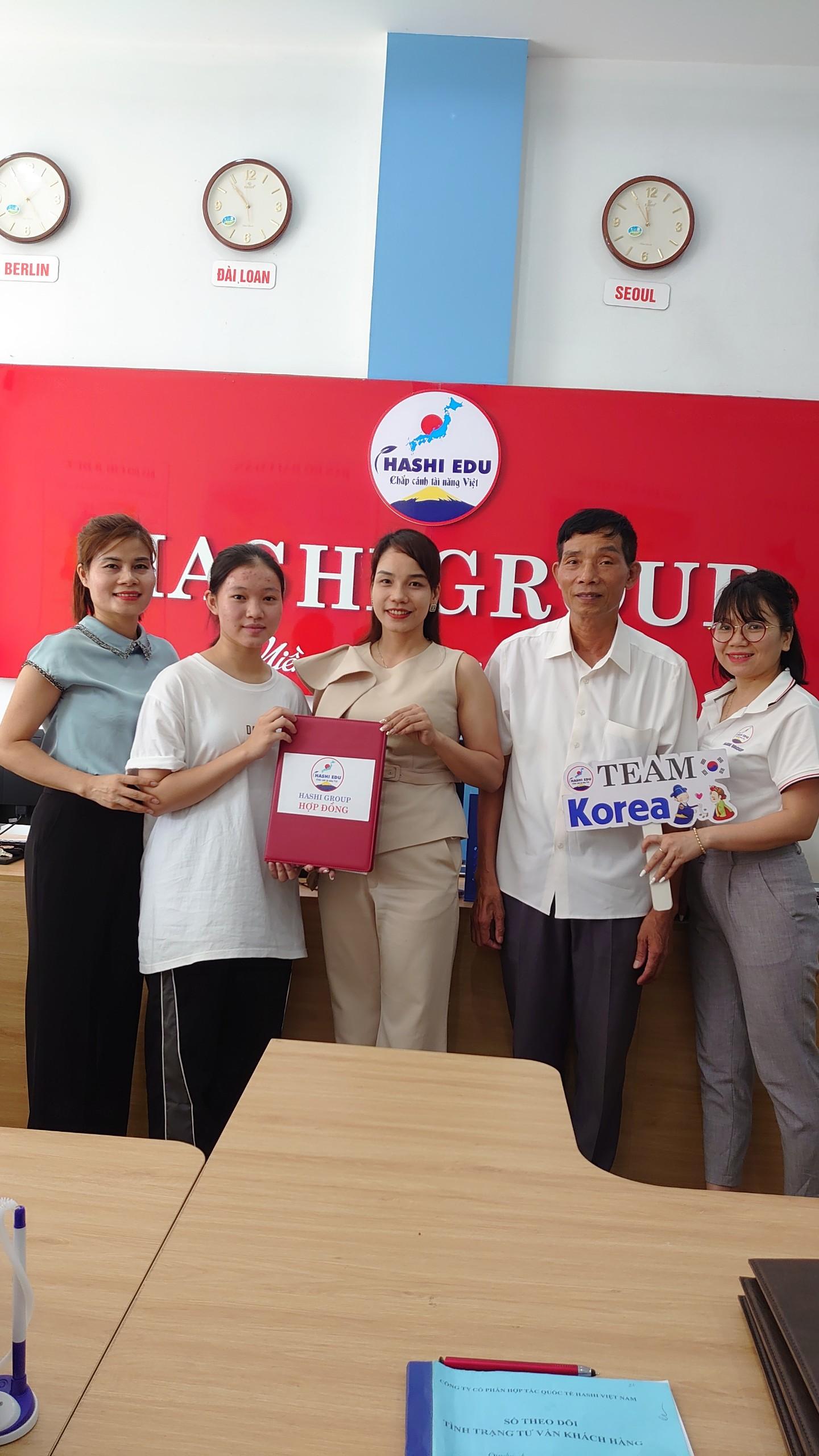 Ký hợp đồng du học tháng 7